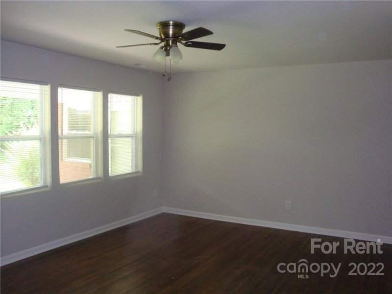 Property image 2 at 3134 Creighton Drive, Charlotte, NC 28205