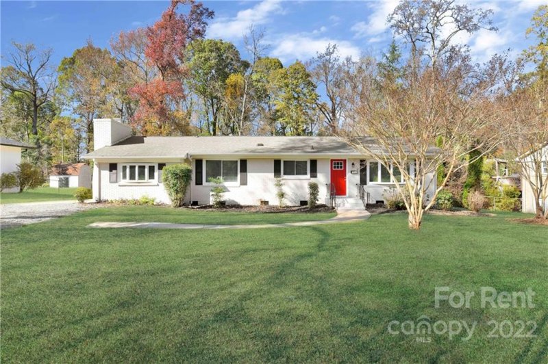 Property image 3 at 3910 Allwood Drive, Charlotte, NC 28217