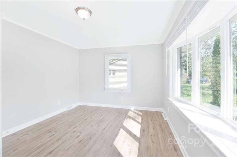 Property image 4 at 3910 Allwood Drive, Charlotte, NC 28217