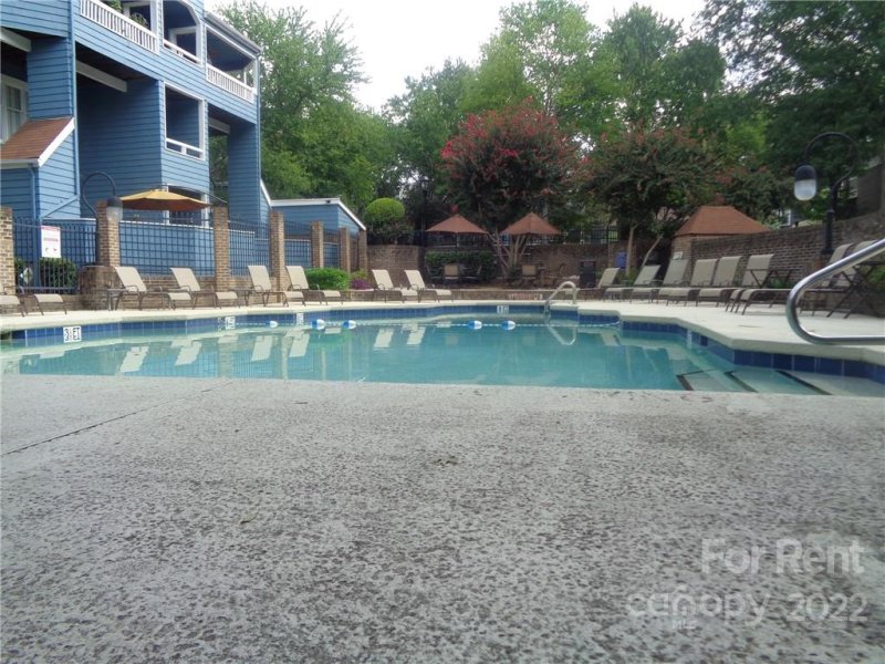 Property image 3 at 413 W 8th Street, Charlotte, NC 28202