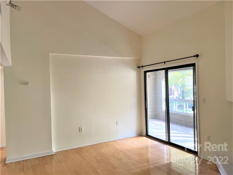 Property image 4 at 413 W 8th Street, Charlotte, NC 28202