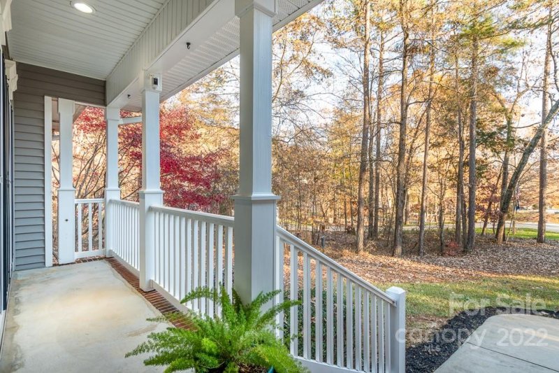 Property image 2 at 4020 Drake Court, Denver, NC 28037