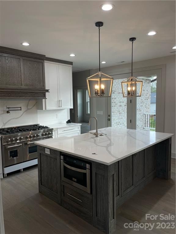 Property image 2 at 1730 Pipers Ridge Circle, Conover, NC 28613