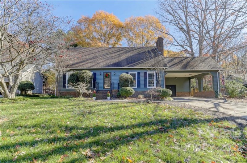 5924 Chapel Creek Court