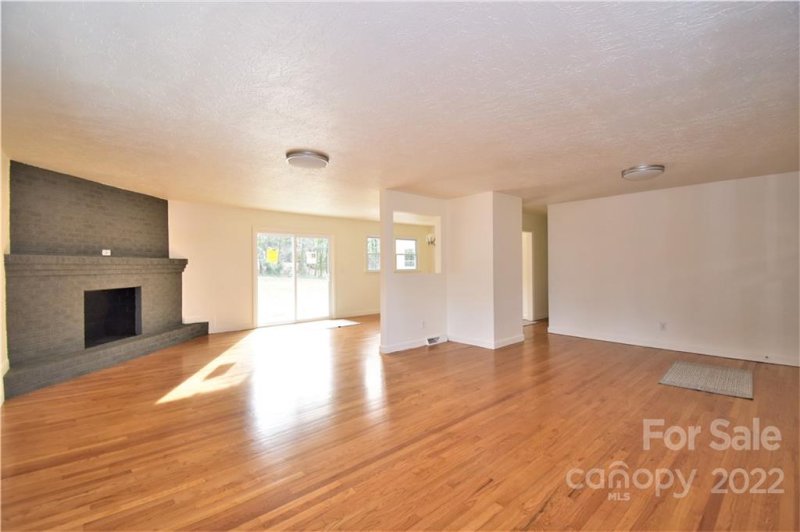 Property image 3 at 3235 Debbie Drive, Hendersonville, NC 28791