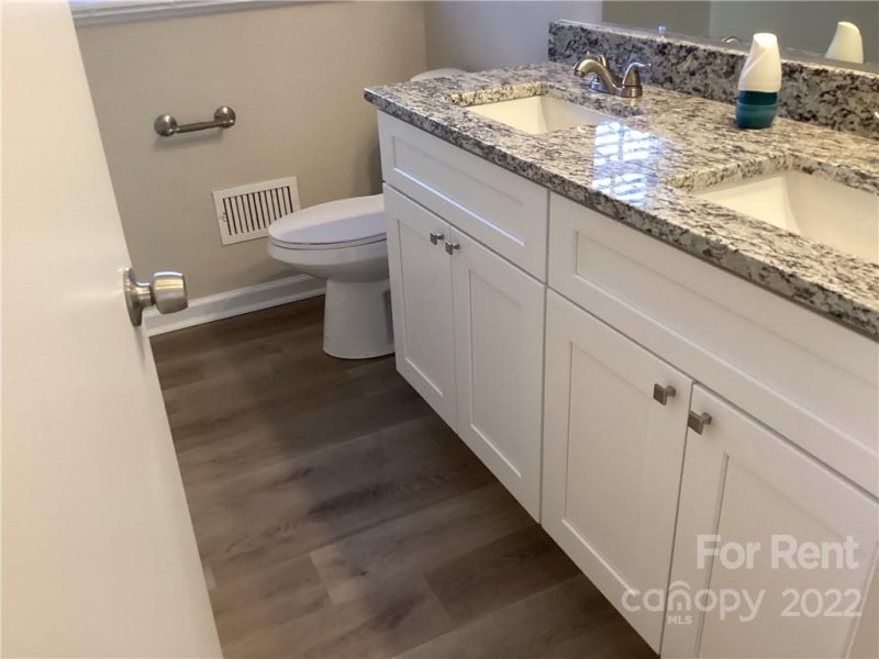 Property image 3 at 7723 Gayle Avenue, Charlotte, NC 28212