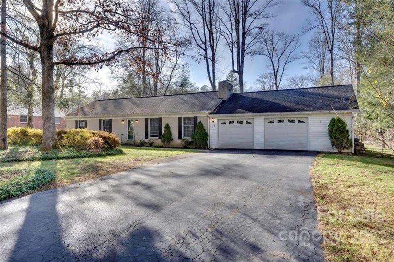 Property image 3 at 34 N Greenwood Forest Drive, Etowah, NC 28729