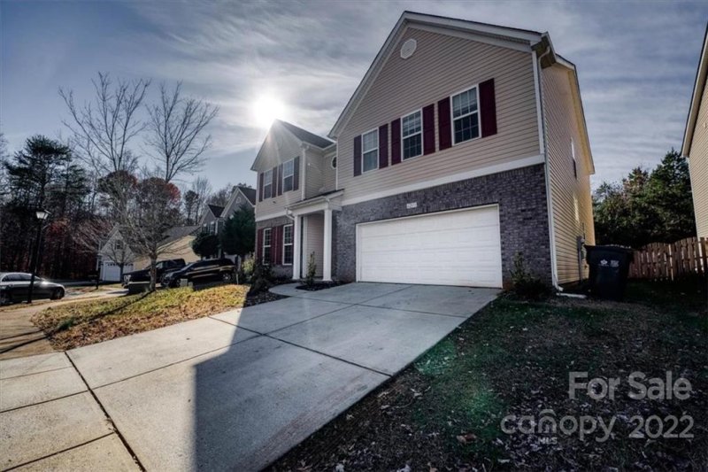 Property image 2 at 6213 Springbeauty Drive, Charlotte, NC 28227