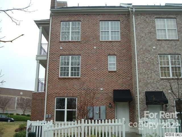 Property image 2 at 8818 Arbor Creek Drive, Charlotte, NC 28269