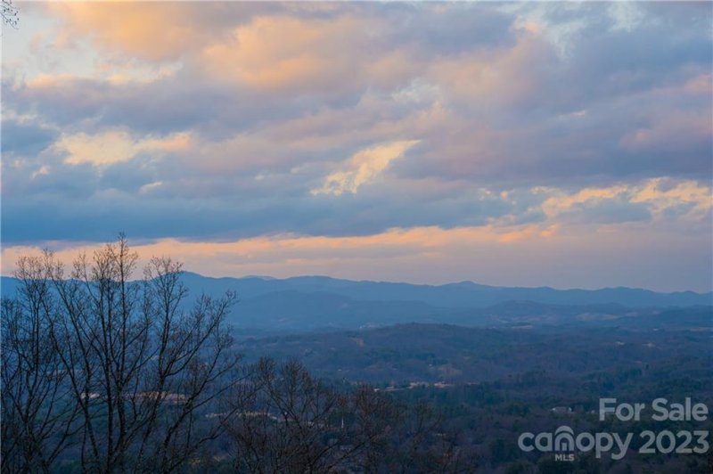 Property image 3 at 8 Tranquil Forest Way, Asheville, NC 28804