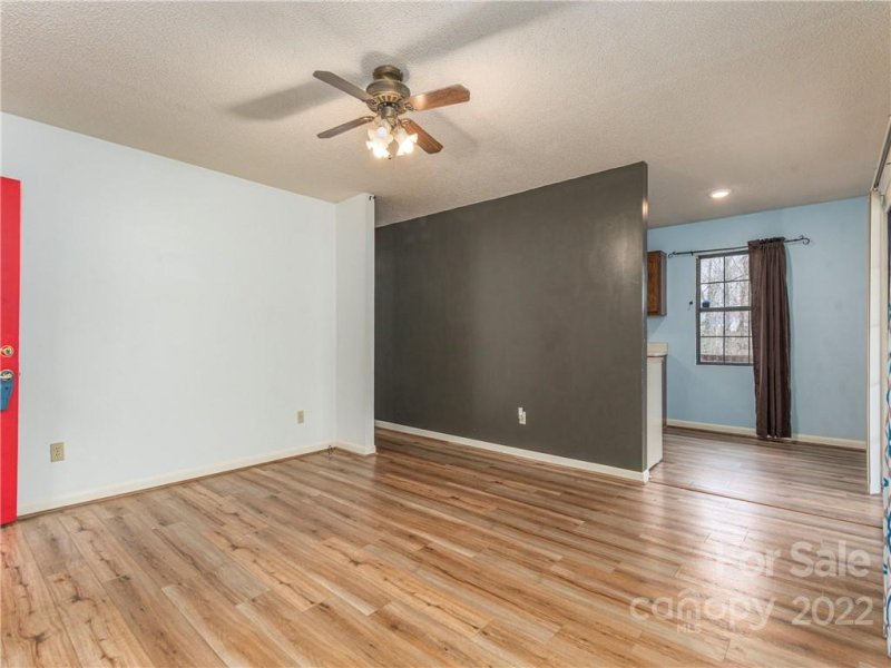 Property image 4 at 23 Vanderbilt Terrace, Asheville, NC 28806