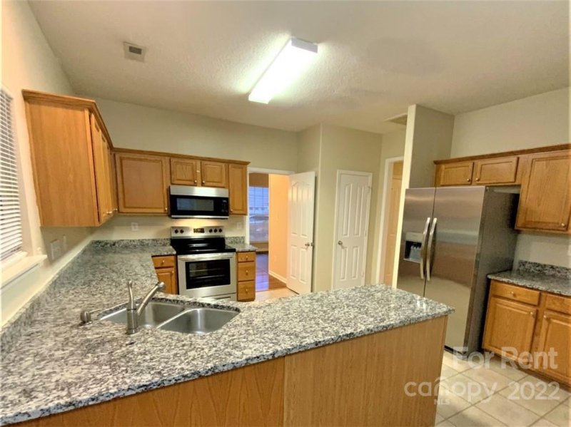 Property image 3 at 111 Spring Grove Drive, Mooresville, NC 28117