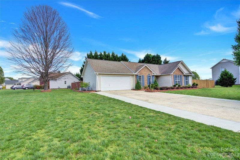 Property image 2 at 4404 Fawnbrook Avenue, Concord, NC 28027