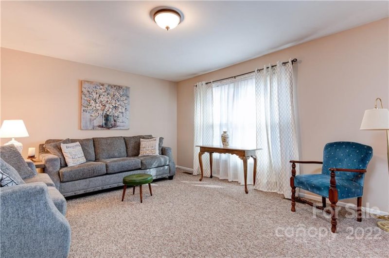 Property image 3 at 318 Donnybrook Drive, Asheville, NC 28806