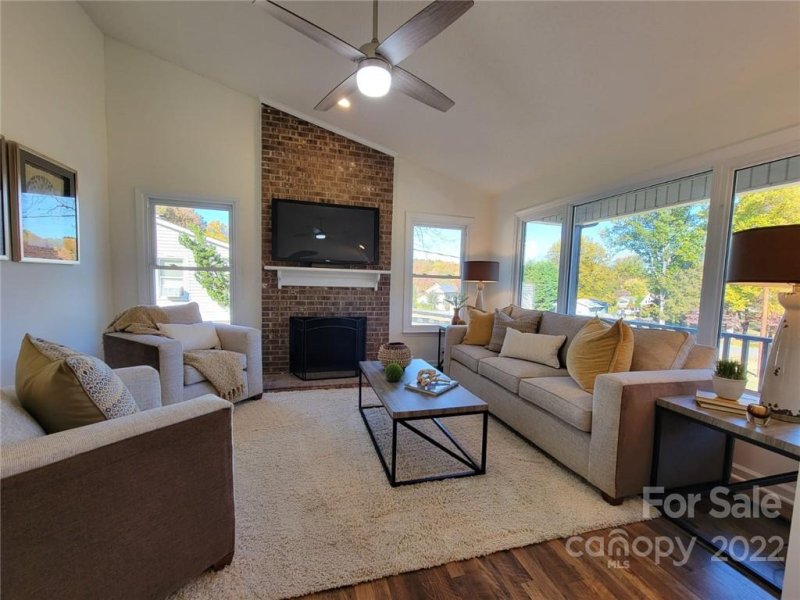 Property image 2 at 125 Marina Lane, Mooresville, NC 28117