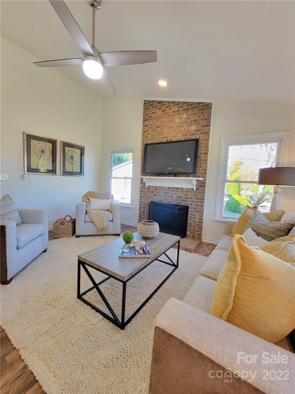 Property image 3 at 125 Marina Lane, Mooresville, NC 28117