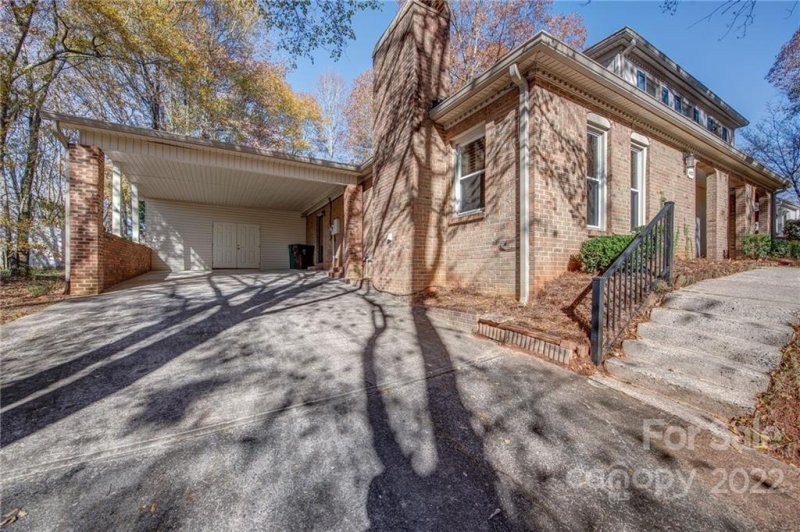 Property image 5 at 402 Ridgeway Drive, Belmont, NC 28012