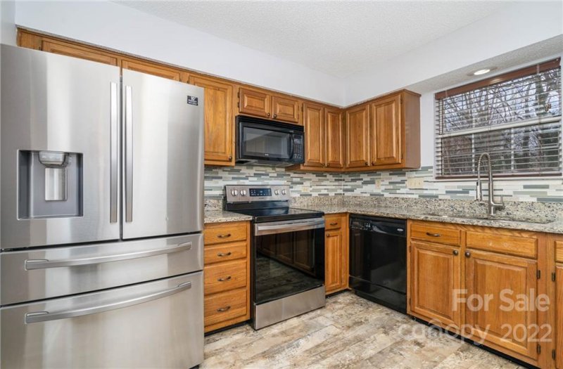 Property image 5 at 11218 Kempsford Drive, Charlotte, NC 28262