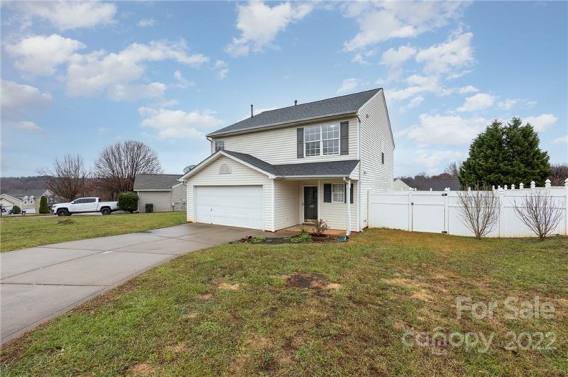 Property image 2 at 628 Overlook Road, Lowell, NC 28098