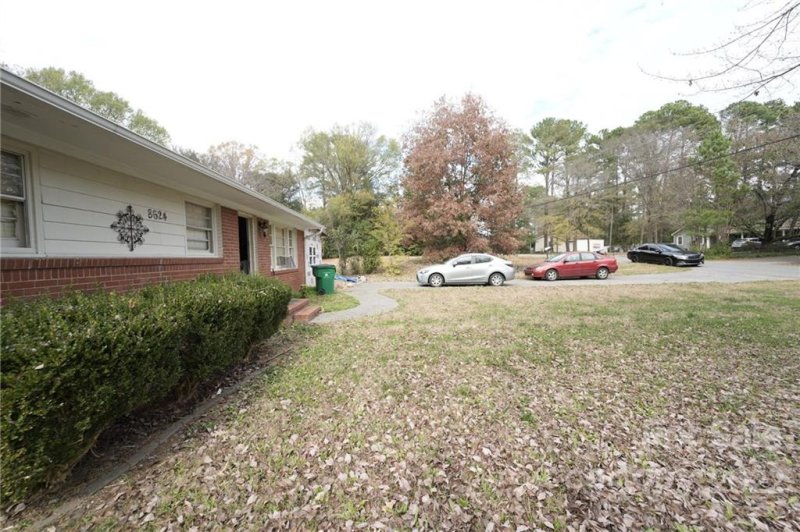 Property image 4 at 8624 Sharonbrook Drive, Charlotte, NC 28210