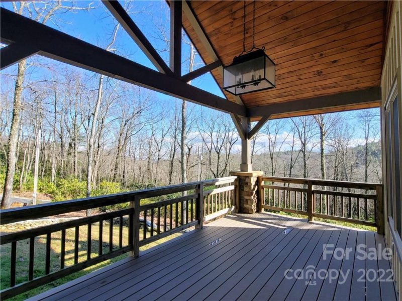 Property image 3 at 7740 Parks Mountain Drive, Newland, NC 28657