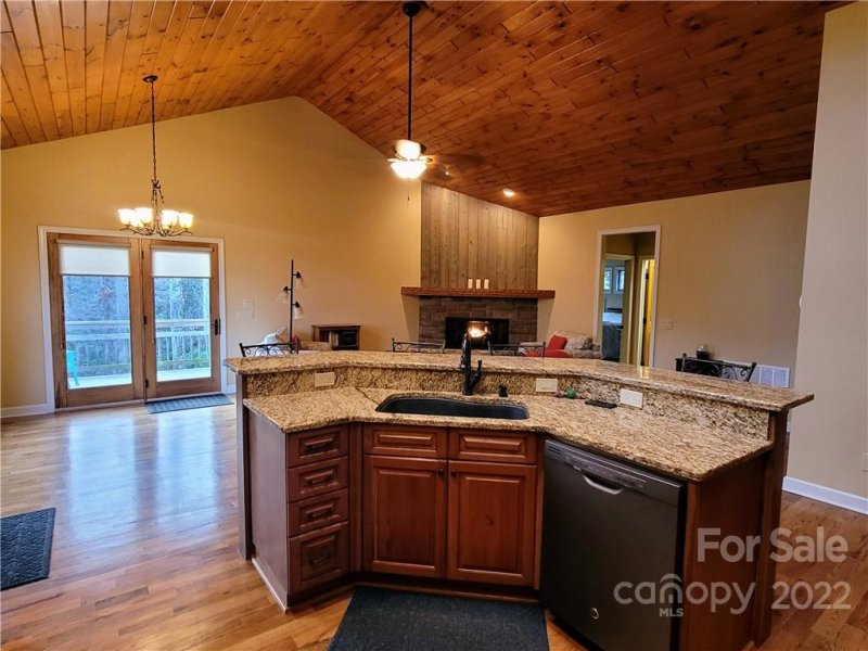 Property image 5 at 7740 Parks Mountain Drive, Newland, NC 28657