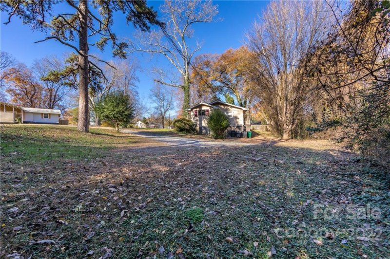 Property image 3 at 1945 Camp Greene Street, Charlotte, NC 28208