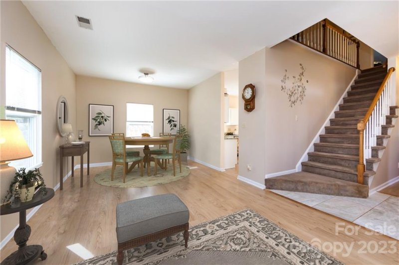 Property image 2 at 636 Oakbluff Circle, Charlotte, NC 28216