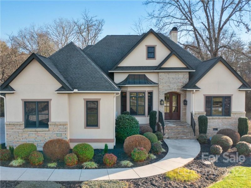 Property image 2 at 317 Ridgeview Hill Drive, Hendersonville, NC 28791