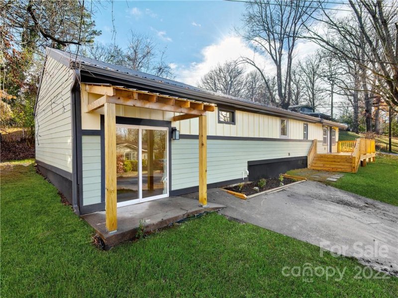 Property image 2 at 36 Broadview Avenue, Asheville, NC 28803