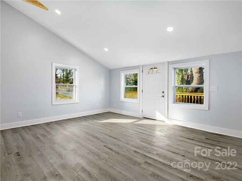 Property image 3 at 36 Broadview Avenue, Asheville, NC 28803