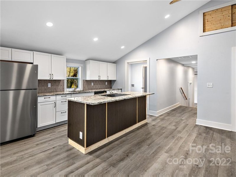 Property image 5 at 36 Broadview Avenue, Asheville, NC 28803