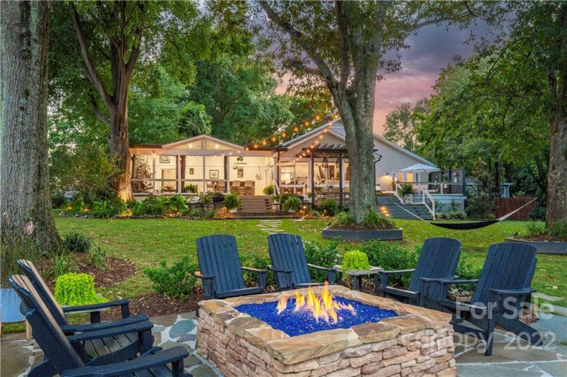 18026 Whispering Oaks Drive