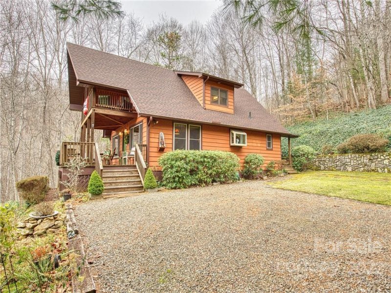 365 Old Country Road