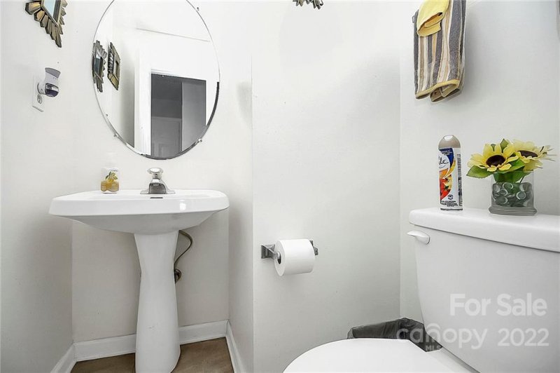 Property image 4 at 733 Yorkdale Drive, Charlotte, NC 28217