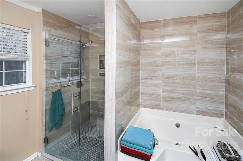 Property image 5 at 733 Yorkdale Drive, Charlotte, NC 28217