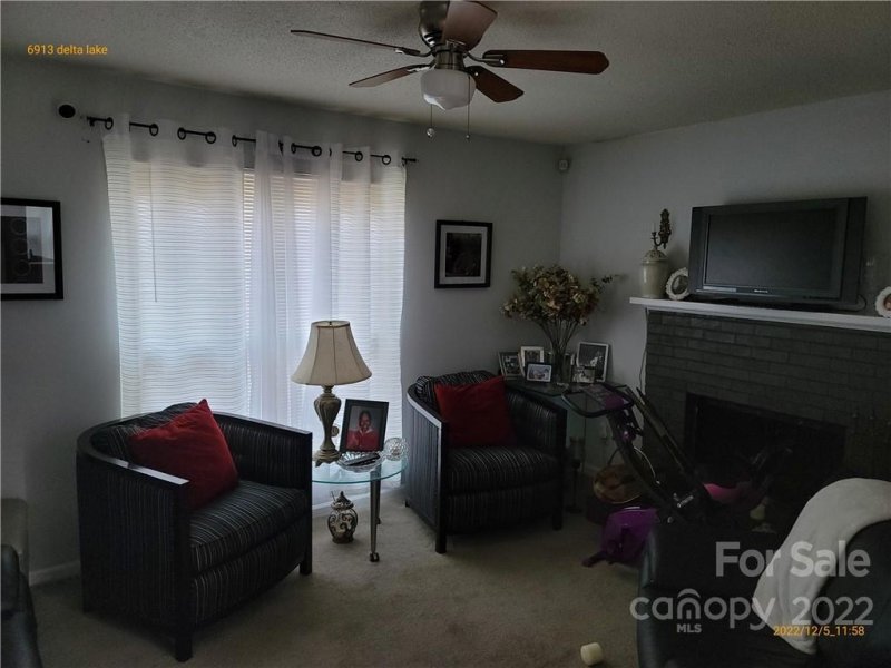 Property image 2 at 6913 Delta Lake Drive, Charlotte, NC 28215