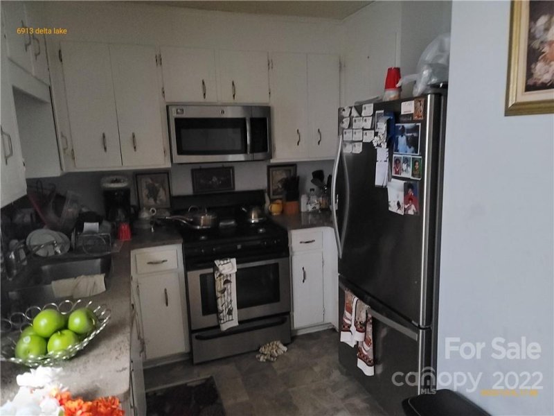 Property image 3 at 6913 Delta Lake Drive, Charlotte, NC 28215