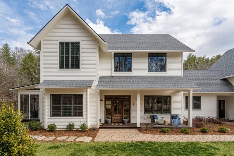 Property image 3 at 26 Brookridge Lane, Asheville, NC 28805