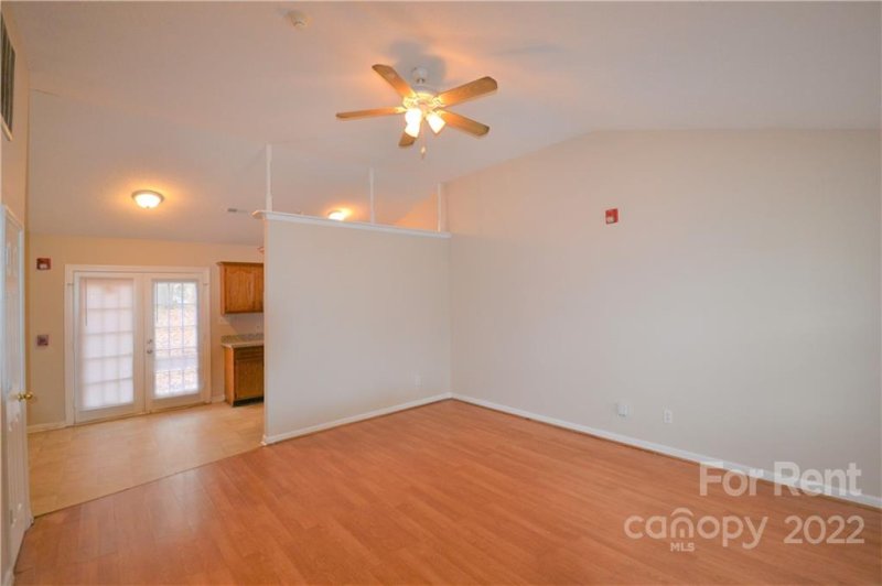 Property image 3 at 504 Graham Meadow Drive, Charlotte, NC 28213