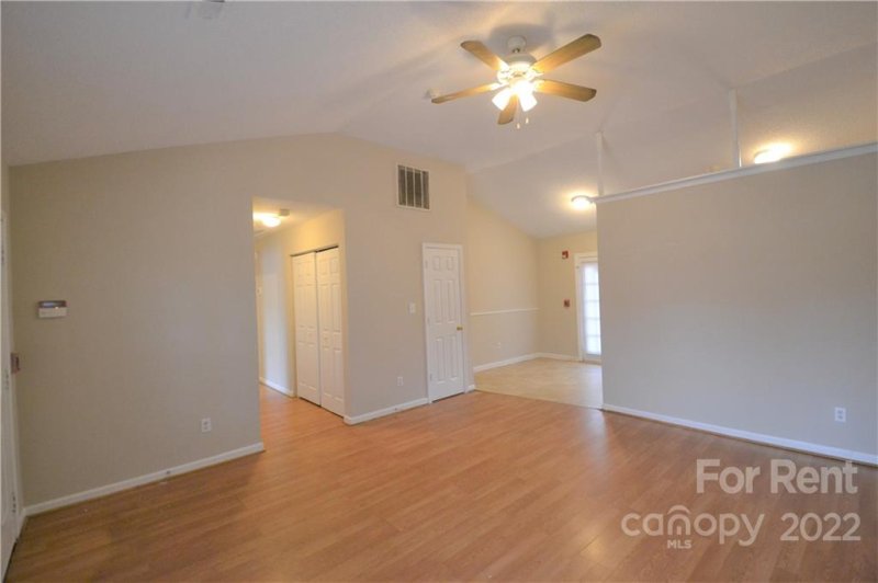 Property image 4 at 504 Graham Meadow Drive, Charlotte, NC 28213