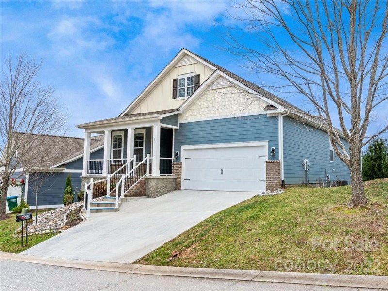 Property image 2 at 19 Dreambird Drive, Leicester, NC 28748