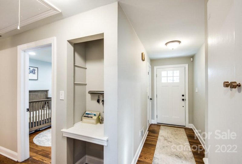 Property image 4 at 853 N Center Street, Hickory, NC 28601