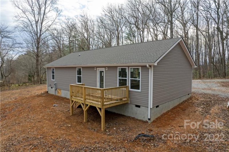 Property image 4 at 60 Oakwood Drive, Horse Shoe, NC 28792