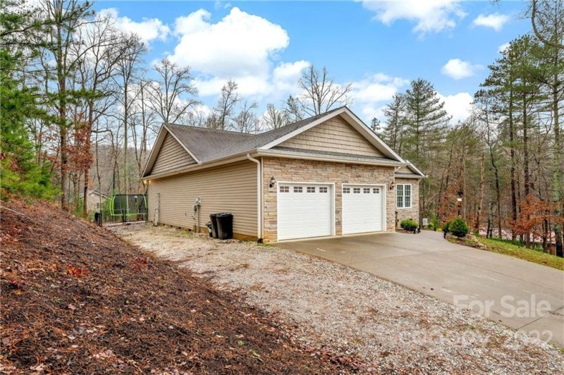 Property image 2 at 18 Westview Drive, Marion, NC 28752