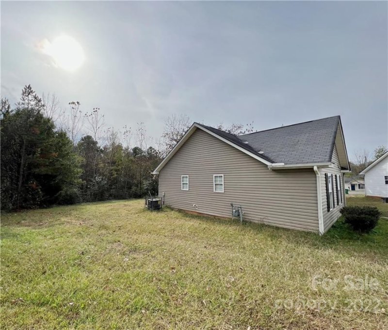 Property image 3 at 740 Mistral Way, Charlotte, NC 28208