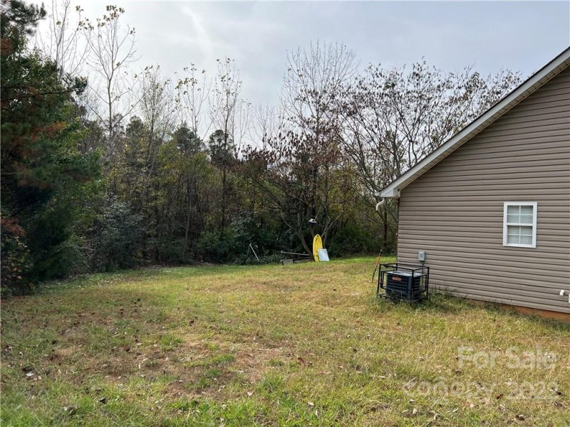 Property image 5 at 740 Mistral Way, Charlotte, NC 28208