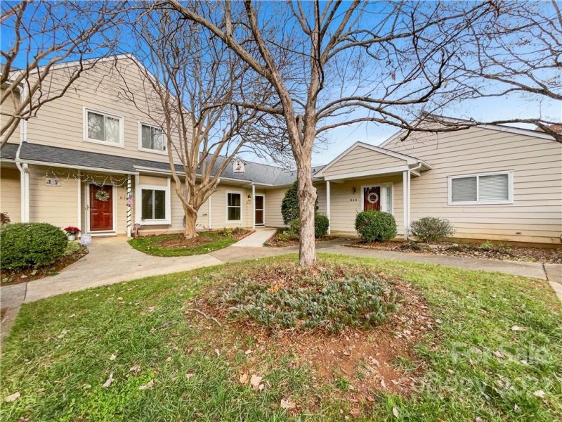 814 Sardis Cove Drive