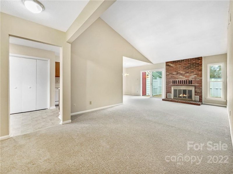 Property image 5 at 814 Sardis Cove Drive, Charlotte, NC 28270