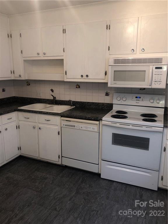 Property image 3 at 1300 Larchmont Place, Salisbury, NC 28144